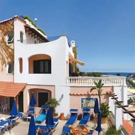 فندق Bellevue Benessere & Relax ايسكيا