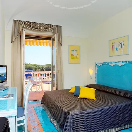 Bellevue Benessere & Relax 4* איסקיה