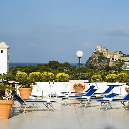 מלון Bellevue Benessere & Relax 4*