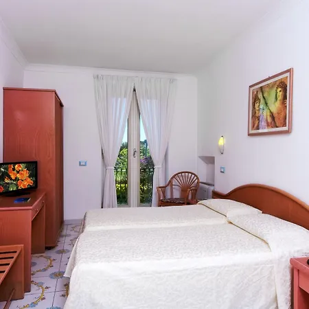 Bellevue Benessere & Relax מלון איסקיה