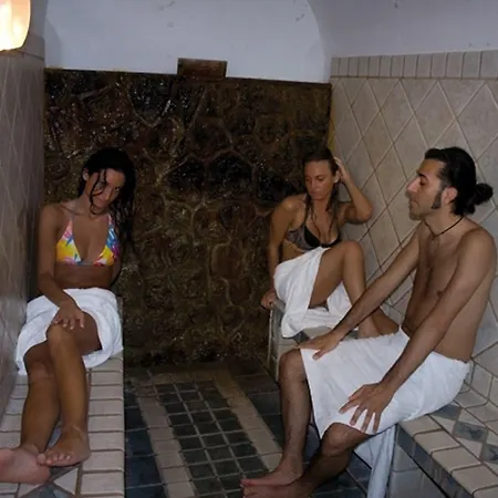 Bellevue Benessere & Relax מלון