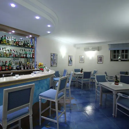 Bellevue Benessere & Relax מלון