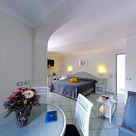 Bellevue Benessere & Relax فندق
