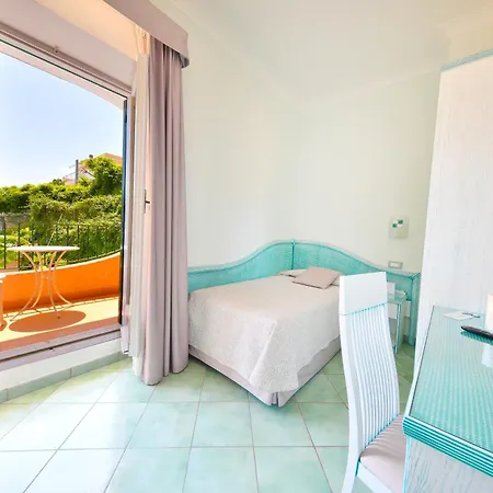 Bellevue Benessere & Relax 4* איסקיה