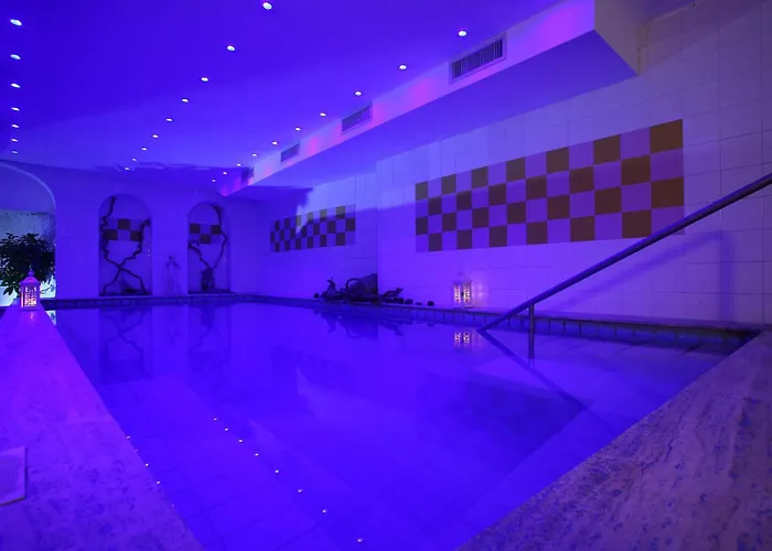 Отель Bellevue Benessere & Relax 4*